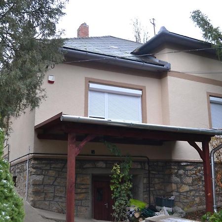 Vár-lak Vendégház Szendro Exterior foto