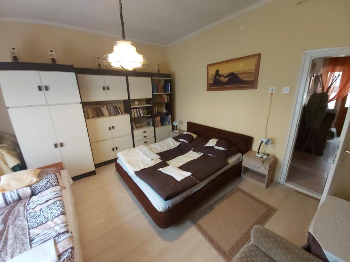 Vár-lak Vendégház Szendro Exterior foto